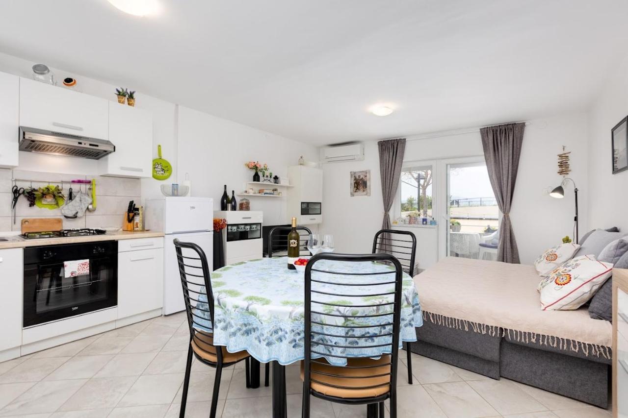 Apartment Oleander Malinska Dış mekan fotoğraf